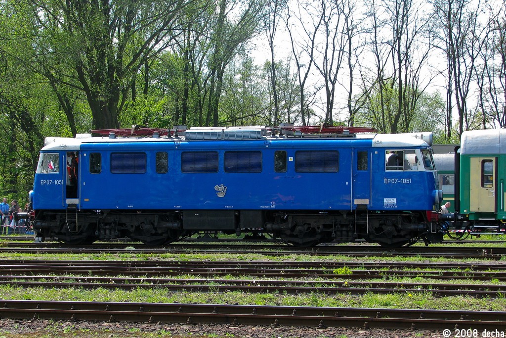 EP07-1051