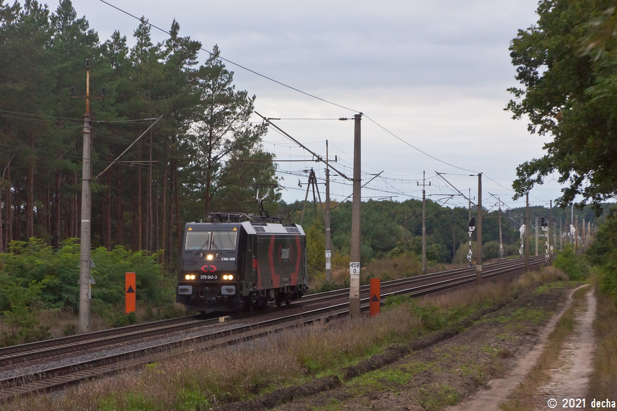 E186 929