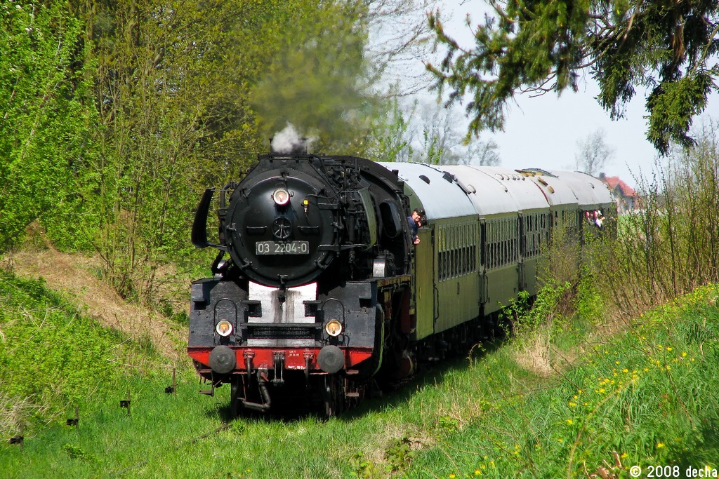 03 2204-0