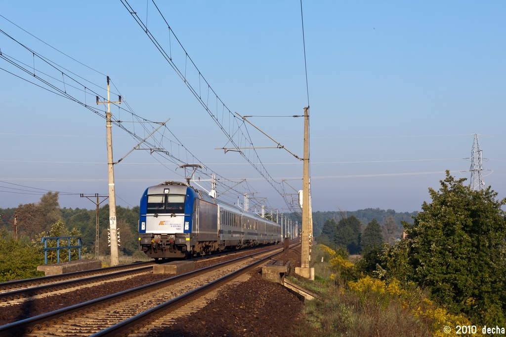 5 370 001