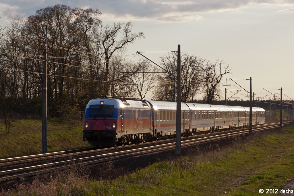 5 370 002
